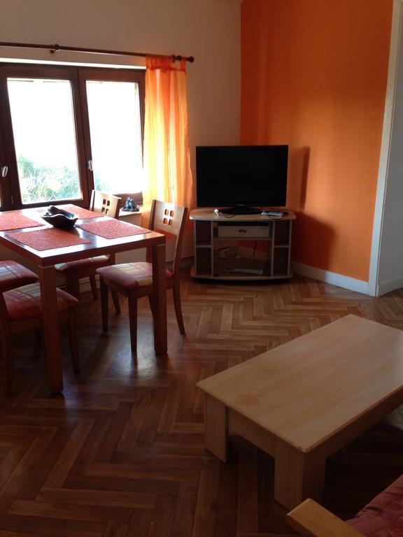 La Butte De L'Esperance Apartment Renaze Bagian luar foto