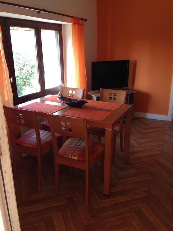 La Butte De L'Esperance Apartment Renaze Bagian luar foto