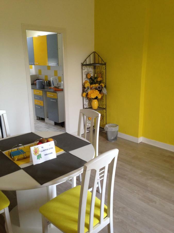 La Butte De L'Esperance Apartment Renaze Bagian luar foto